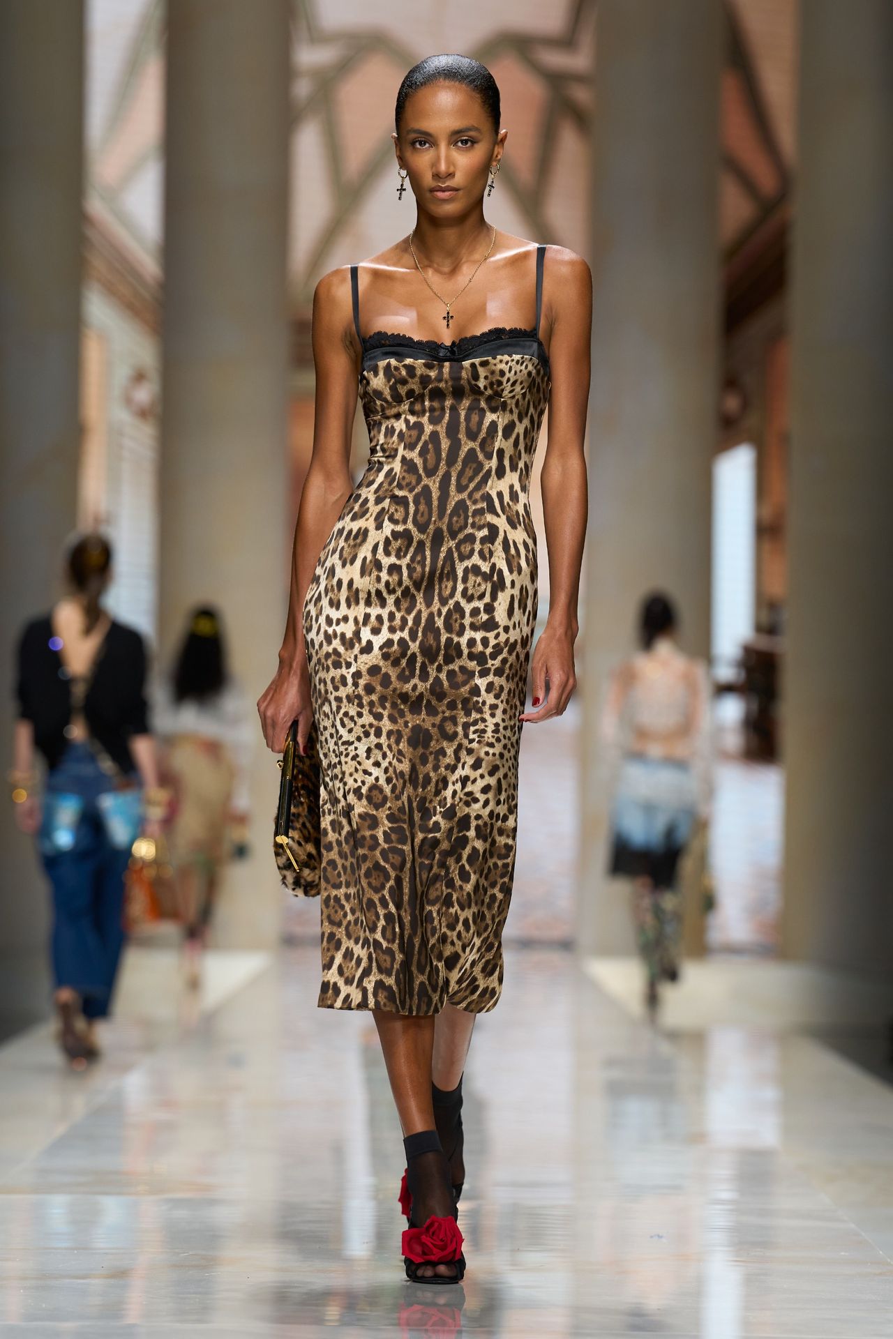 Dolce &amp; Gabbana S/S 2027 runway show