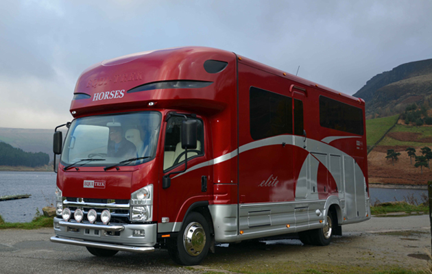 Equitrek-Outside-2
