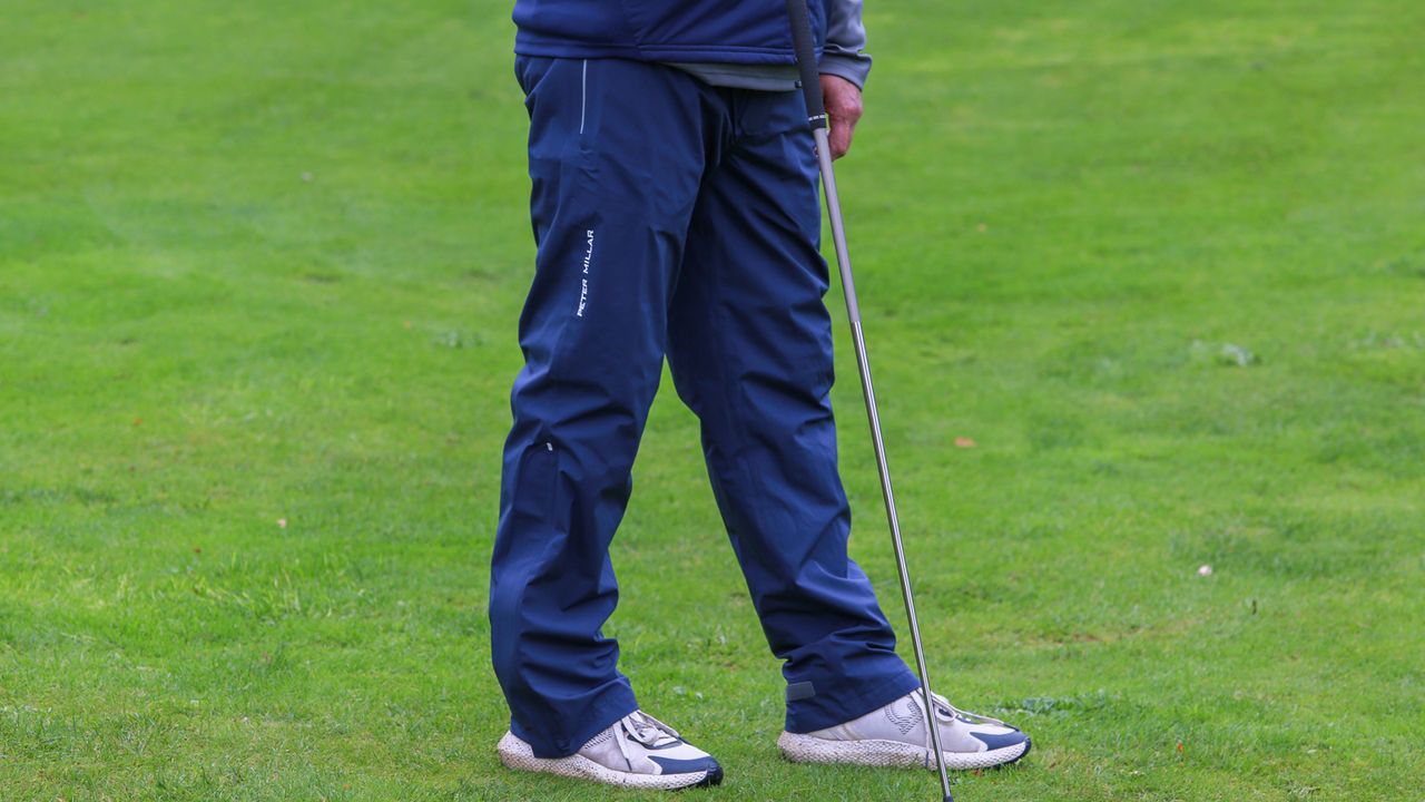 10 Essential Winter Golf Items