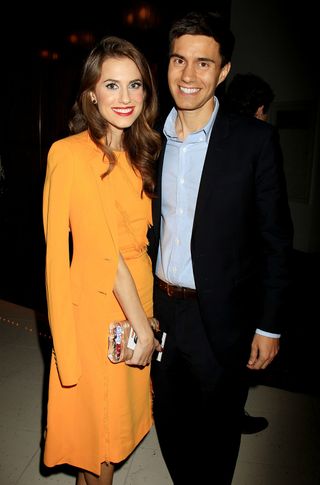 Allison Williams confirms split Ricky Van Veen