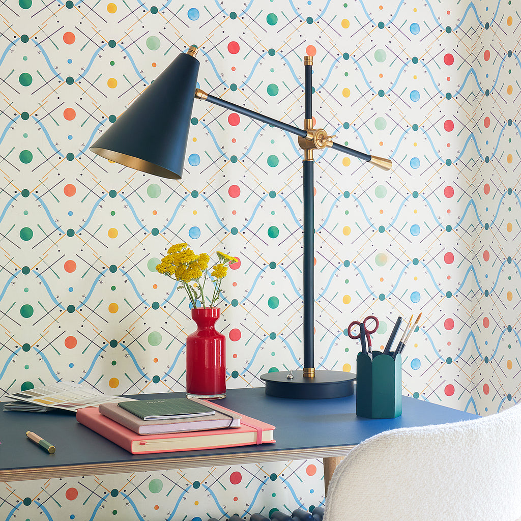 Mo Desk Light in Brass With a Black Hood