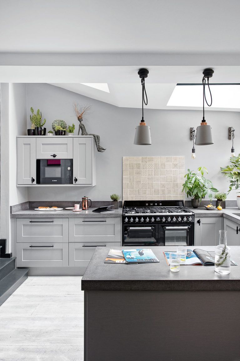 20 Seriously Striking Chic And Contemporary Grey Kitchen Ideas Livingetc