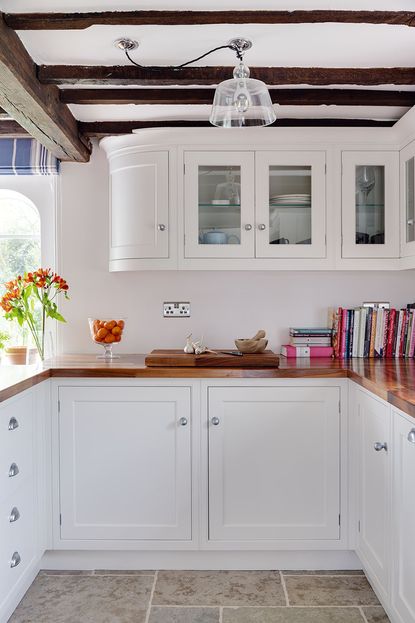 Kitchen case study: a country cottage kitchen is updated with a bright ...