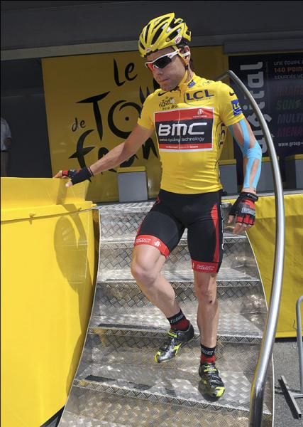 Race leader Cadel Evans (BMC Racing Team) has signed in at the start of stage 9.