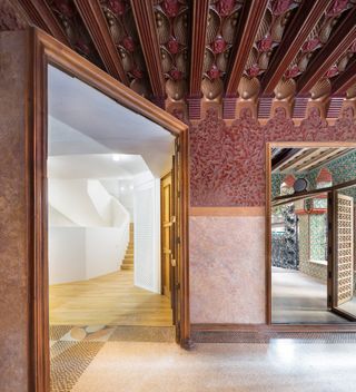 Decorative rooms and the contemporary staircase