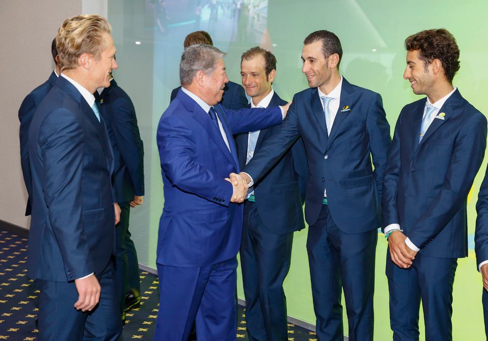 Vincenzo Nibali (Astana) is introduced to the team's sponsors