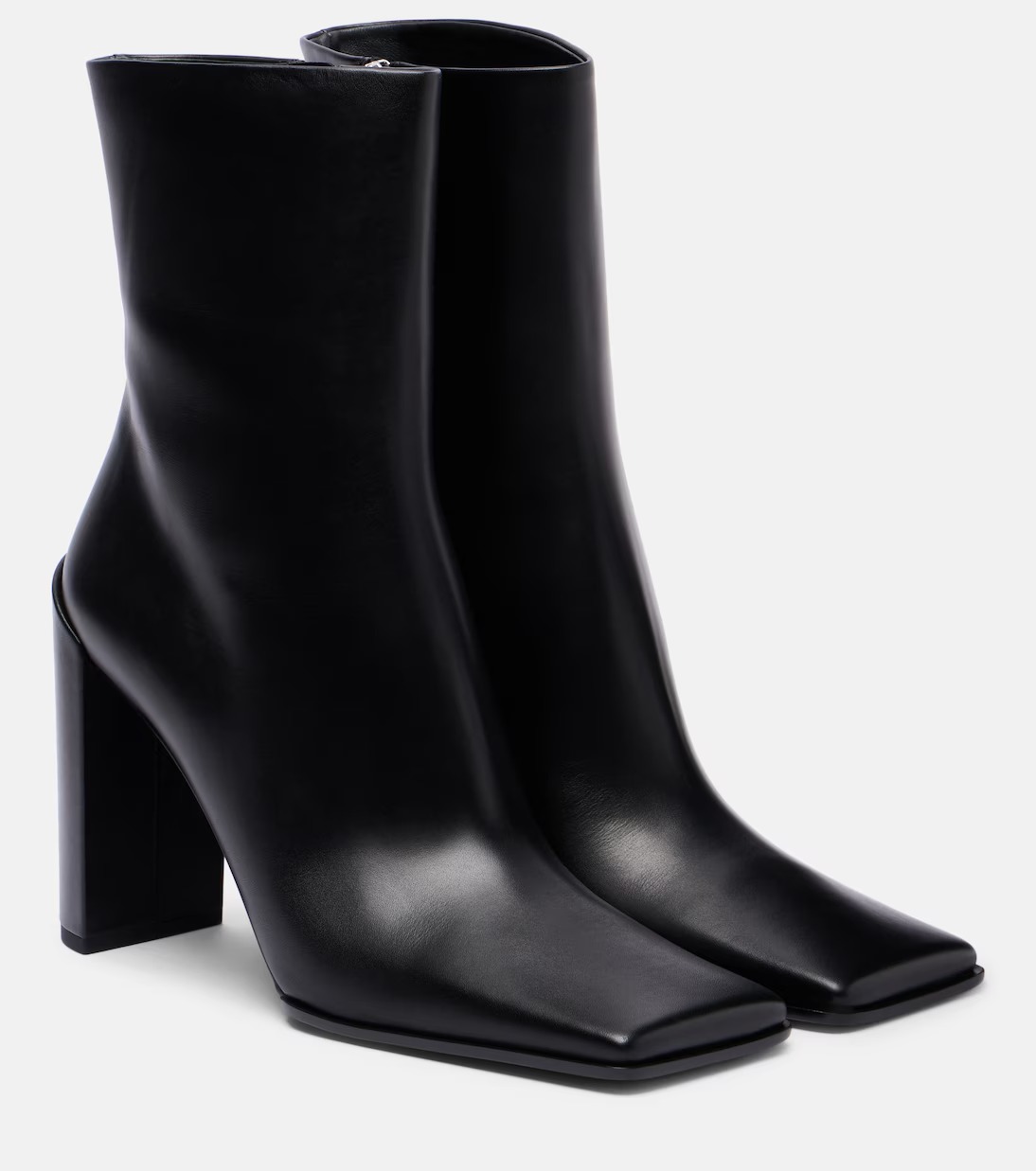 Ala&amp;iuml;a, Leather Ankle Boots
