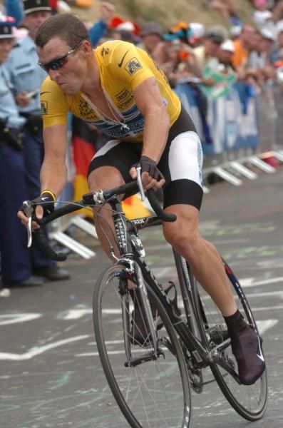 Armstrong during stage 16 individual time trial at the 2004 Tour de France