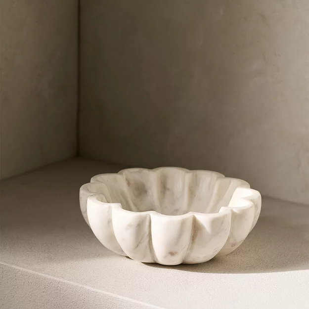 The White Company Larton Scalloped Marble Bowl