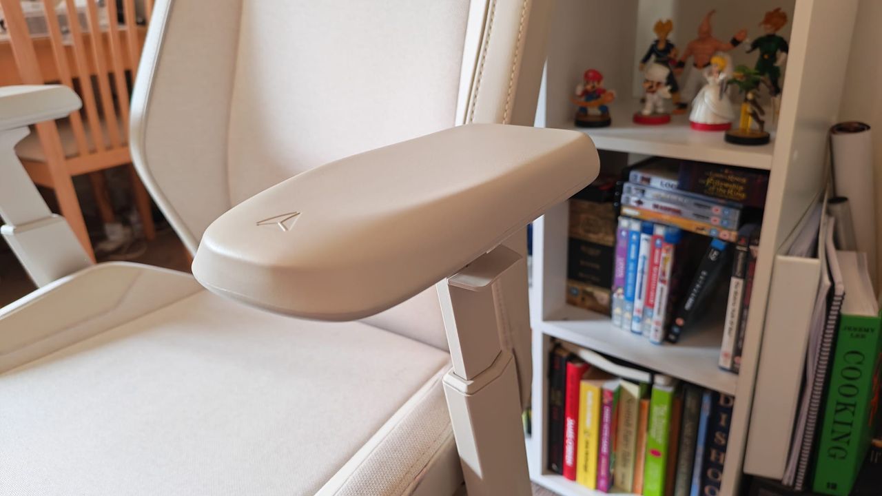 The armrest surface on the Secretlab Atlas