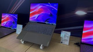 Lenovo Yoga Pro 9i Aura Edition