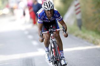 Carlos Barredo (Quick Step) went on a solo attack from the break.