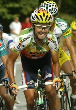 Francisco Mancebo (Illes Balears) rides hard on his way to winning stage 10