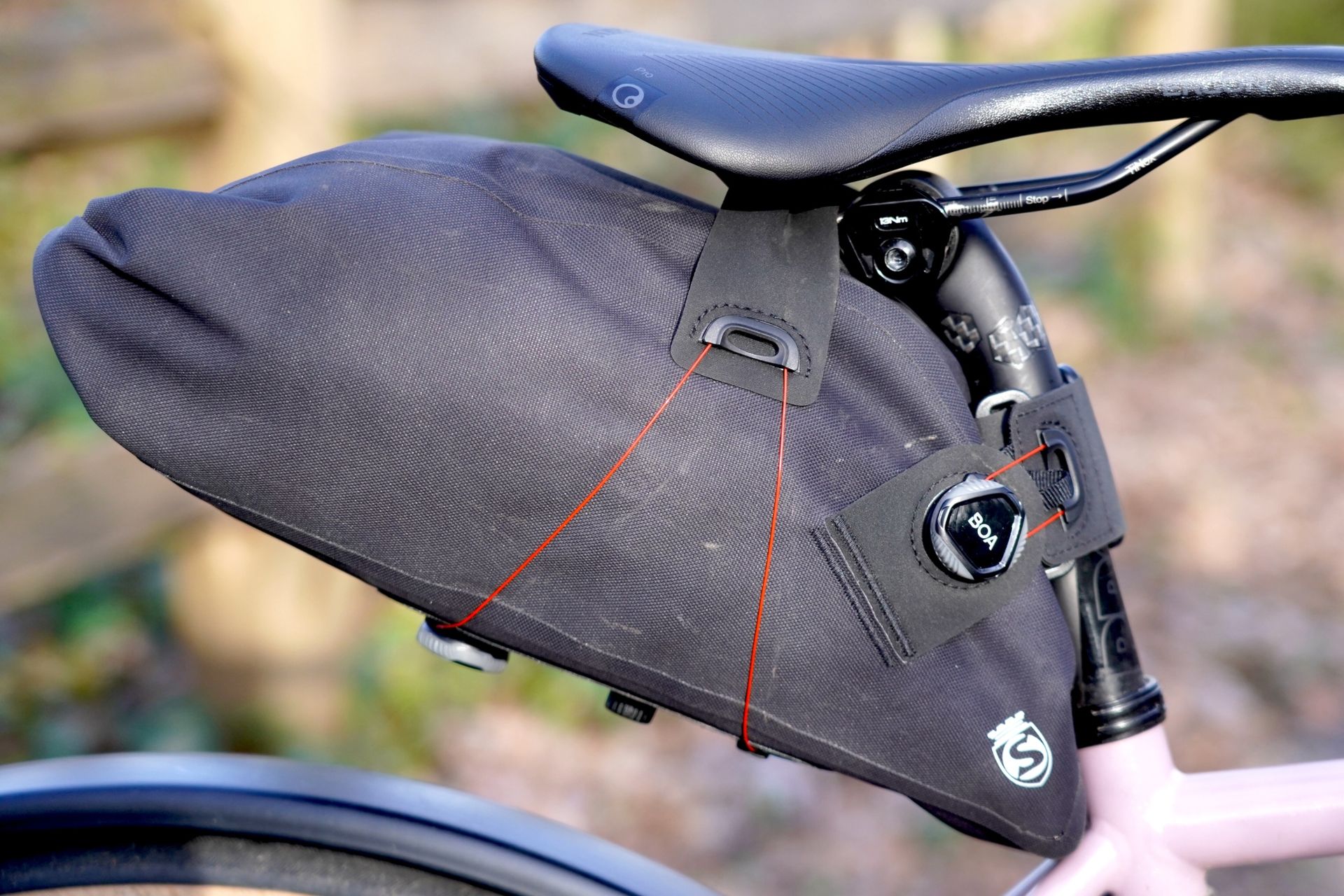 Silca's Grinta Roll-Top Bag features a BOA mounting system