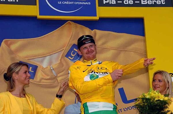 Floyd Landis (Phonak) now in yellow