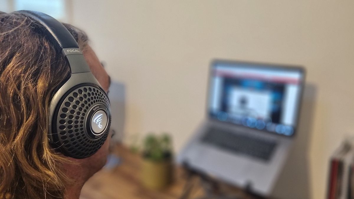 Wireless headphones: Focal Bathys