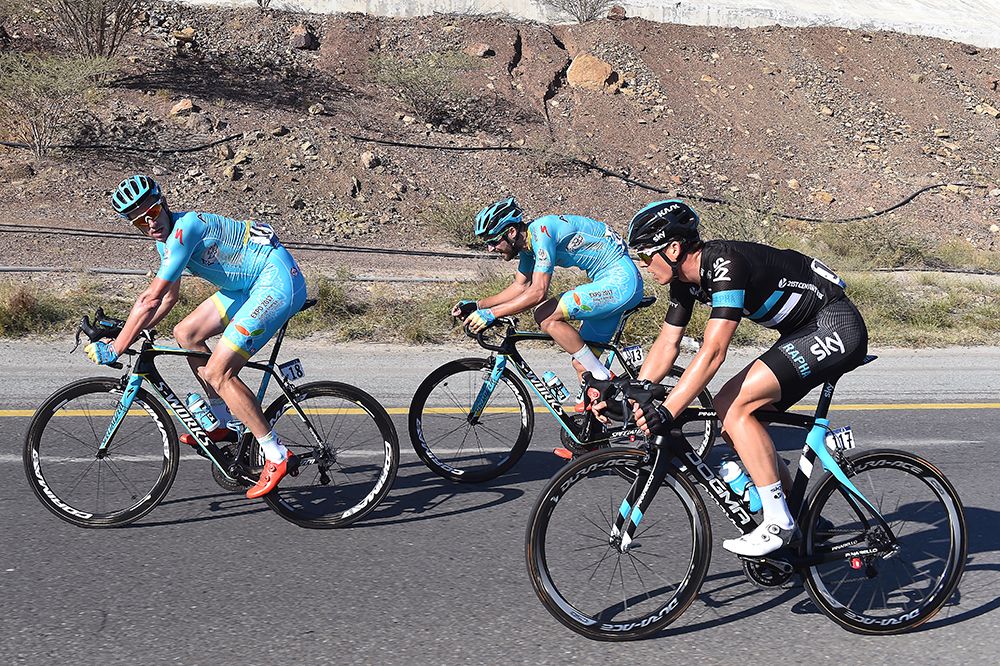 Lieuwe Westra, Laurens De Vreese and Ben Swift on the attack in Dubai