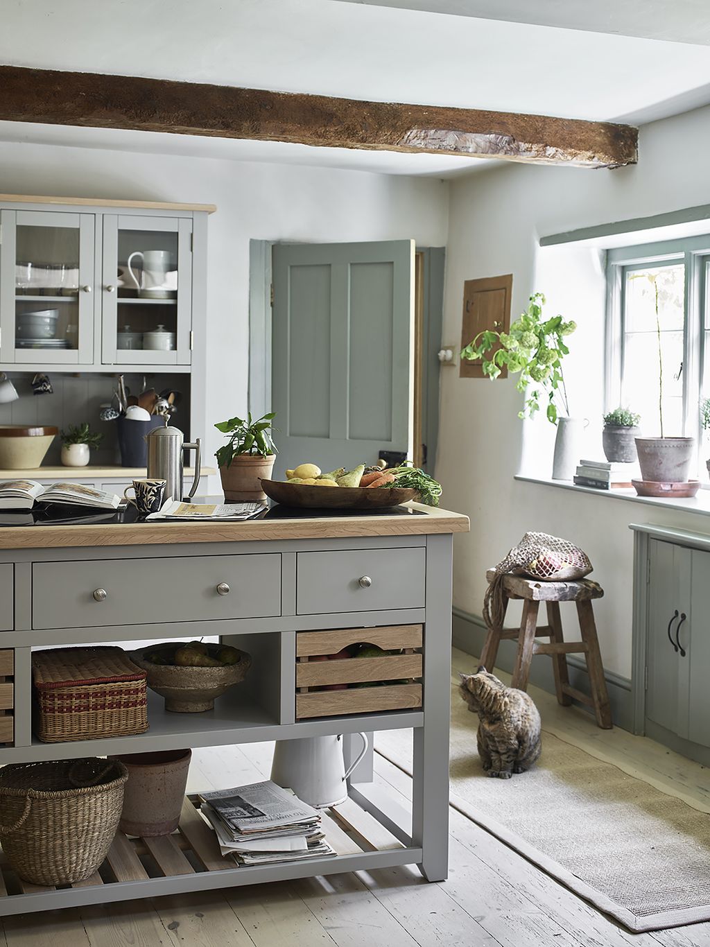 Country kitchen island ideas: 17 stylish looks to inspire | Homes and ...