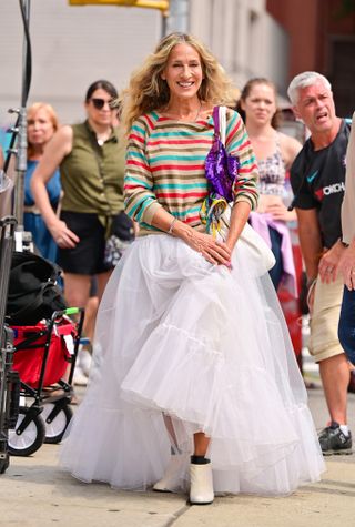 NEW YORK, NEW YORK - AUGUST 27: Sarah Jessica Parker seen on the set of "And Just Like That..." the follow up series to "Sex and the City" on August 27, 2021 in Clinton Hill neighborhood of the Brooklyn borough of New York City. (Photo by James Devaney/GC Images)