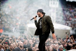 Heads-up: M Shadows converts Metallica’s fans
