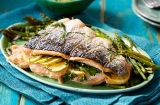 Salmon fillet recipes, Salmon and asparagus with tarragon hollandaise