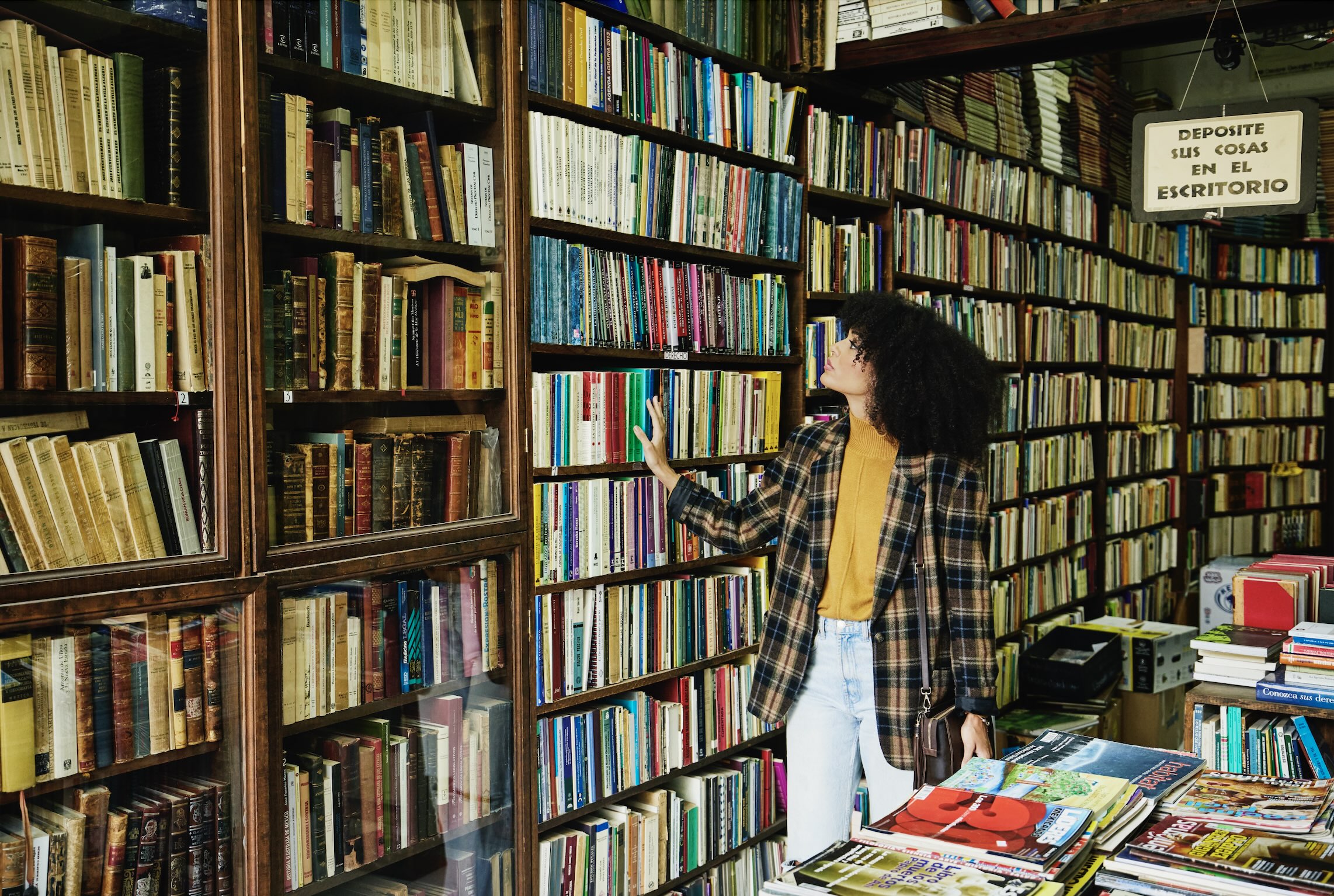 Amazon announces its first ever big UK book sale