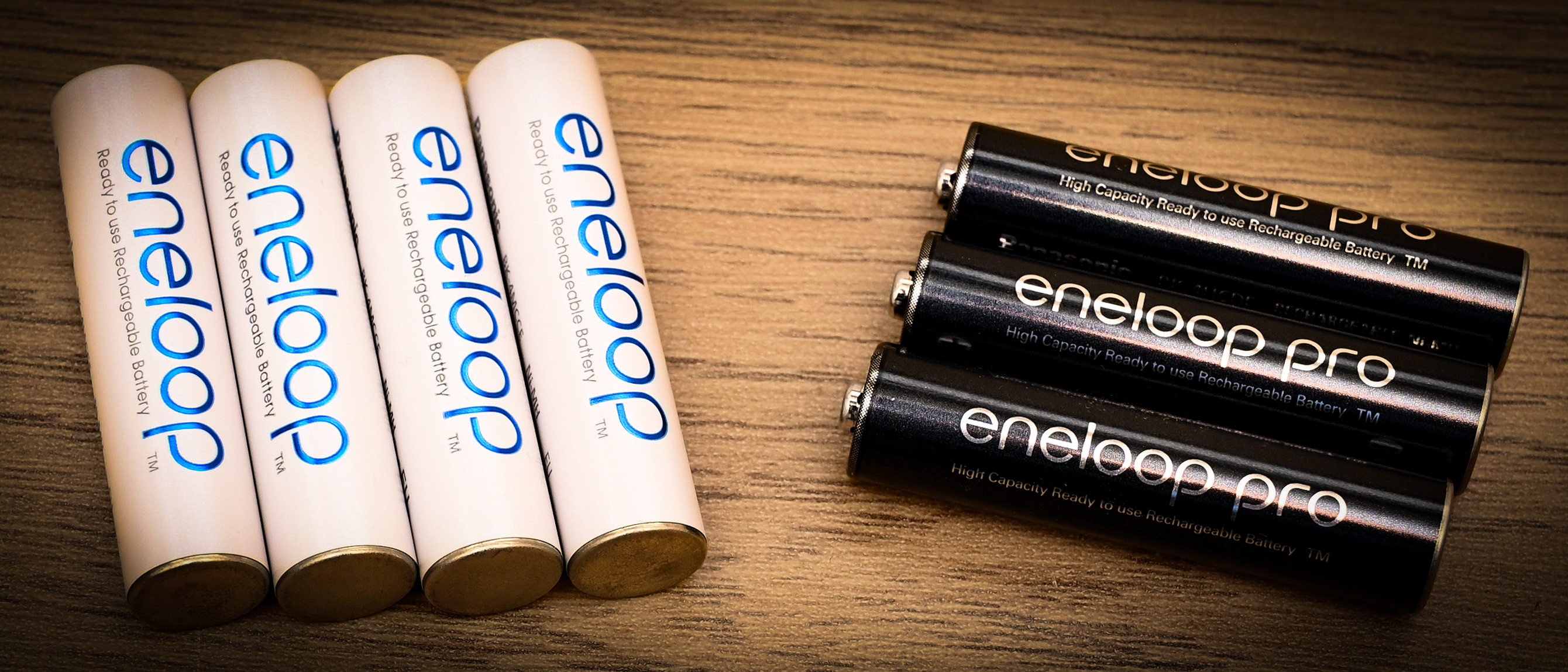 4 x Panasonic Eneloop PRO AAA 930mAh batteries Rechargeable BK-4HCDE  Storage box