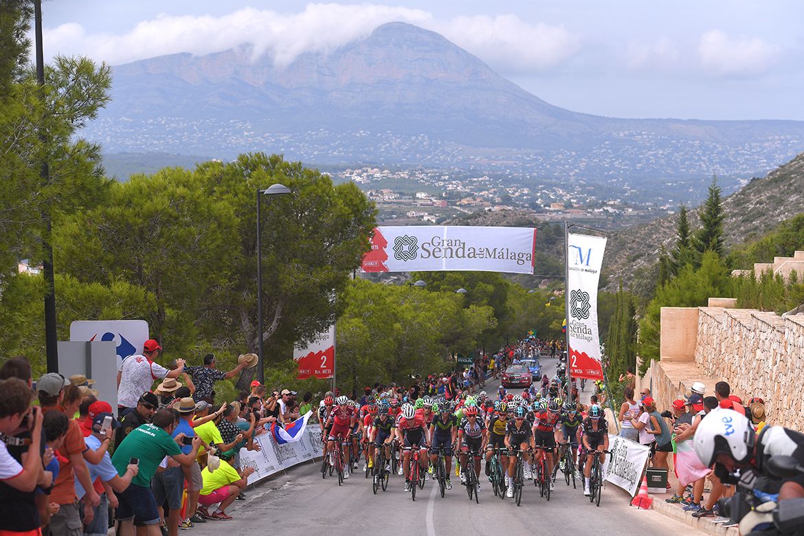 The peloton on stage 9 of the Vuelta a Espa&ntilde;a