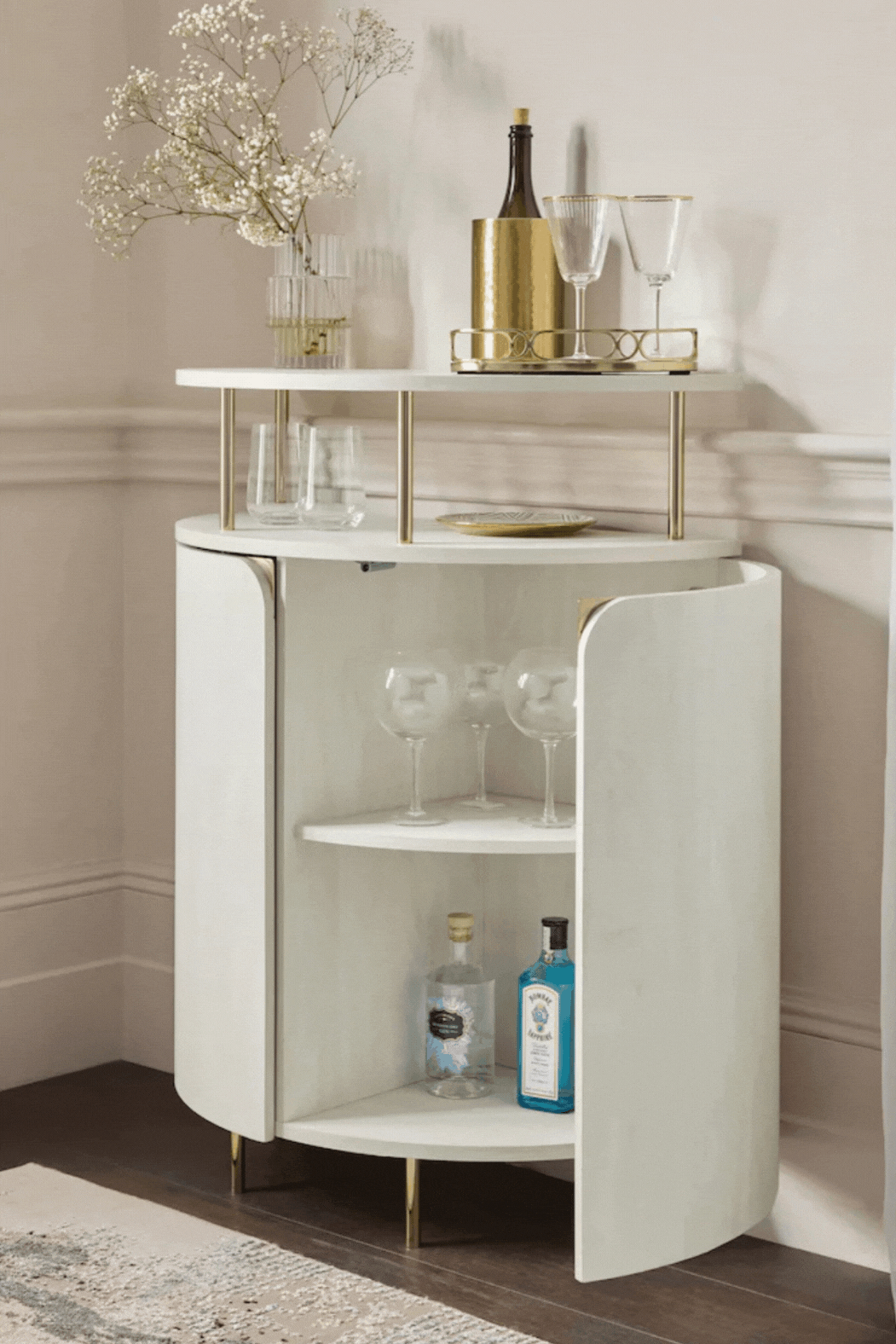 Next, Light Evie Oak Effect Drinks Cabinet