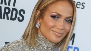 80s makeup on Jennifer Lopez