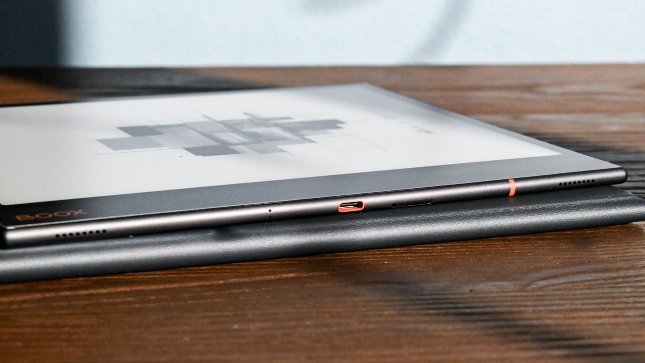 The USB-C charging port on the side of the Onyx Boox Note Air 3