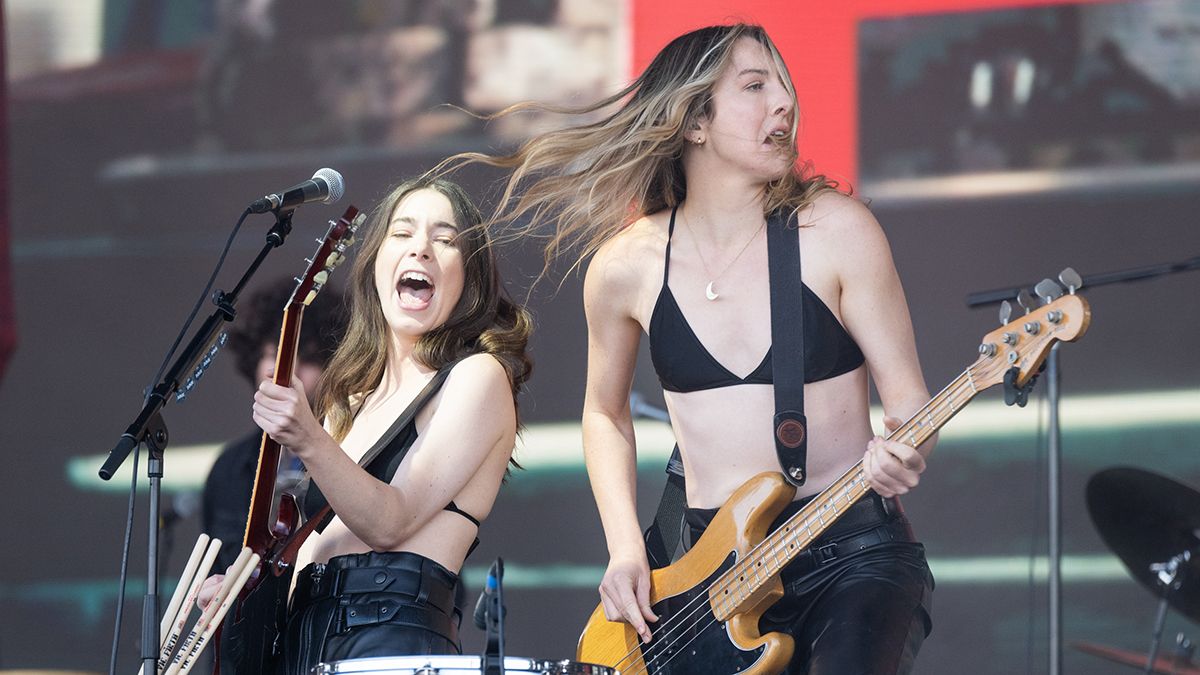 Haim performing live