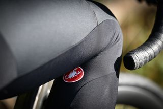 Close-up of rider's thigh showing the two different fabrics used by Castelli