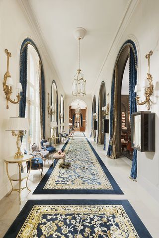 Ritz - hallway