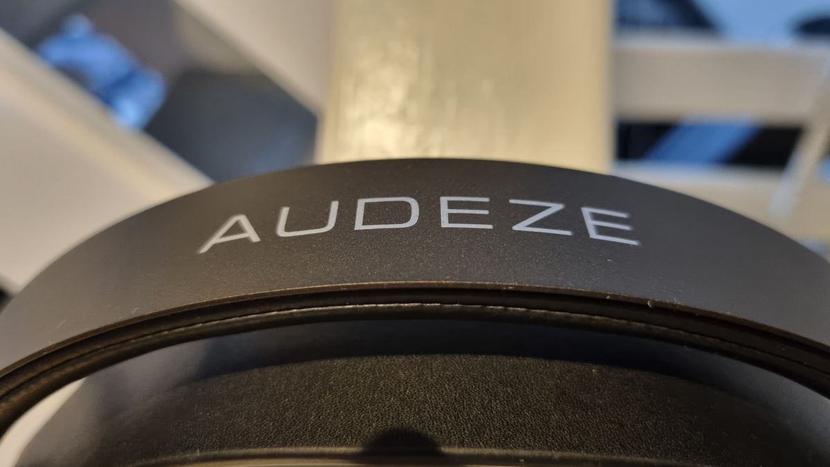 The outer headband of the Audeze MM-100