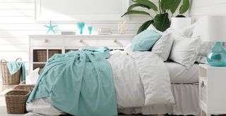 white and blue coastal bedroom trend