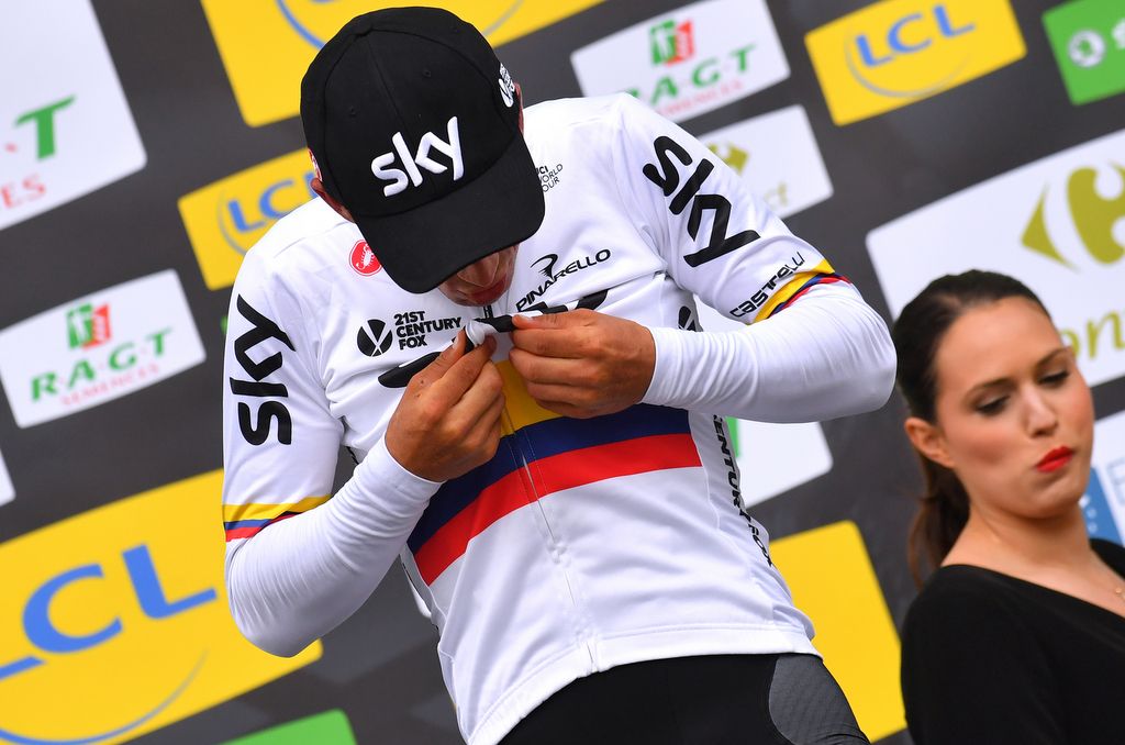 Sergio Henao (Team Sky) kisses the jersey