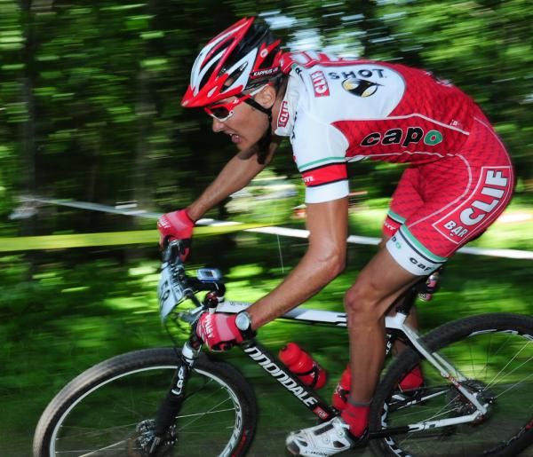 Brady Kappius (Clif Bar) traverses the ski hill