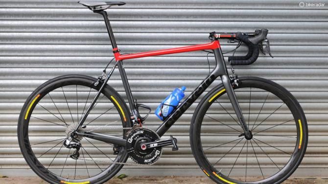 Johan Vansummeren is often the tallest rider in any peloton at 197cm tall, but wraps his frame around a 58cm Cerv&eacute;lo R5