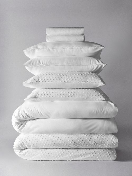 White Tufted/pom Pom 8 Piece Duvet Cover and Pillowcase Set With Fitted Sheets