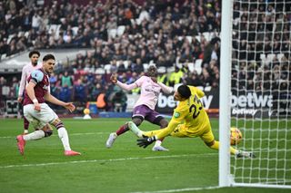 Yoane Wissa of Brentford scores his side's second goal which was later ruled out due to offside during the Premier League match between West Ham United FC and Brentford FC at London Stadium on February 15, 2025 in London, England.