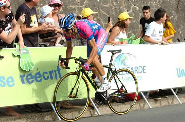 Scarponi puts in an acceleration
