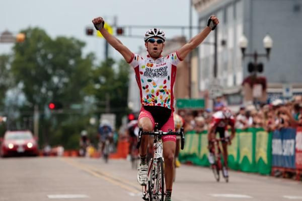 Bernard Van Ulden (Jelly Belly) takes the win.