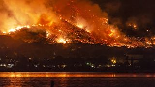 wildfire safety: wildfire on Lake Elsinore