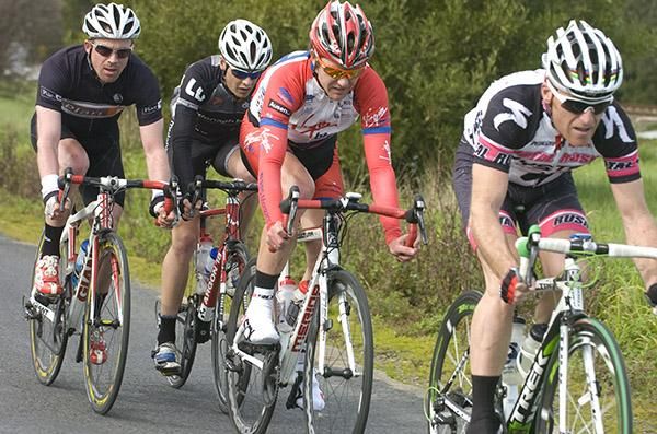 Leading four (l-r): Brett Tivers (Plan B Racing), Alistair Loutit (McDonagh Blake-Witness), Cameron Peterson (Virgin Blue/RBS Morgan), and Gordon McCauley (AAL Hyster-Rush Racing) head towards the finish.