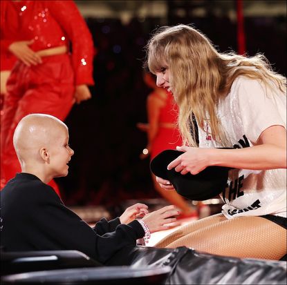 Taylor Swift with fan Scarlett Oliver