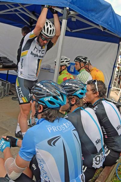Brits together at the start; Mark Cavendish of HTC-Highroad plus Geraint Thomas, Alex Dowsett and Ben Swift of Sky.