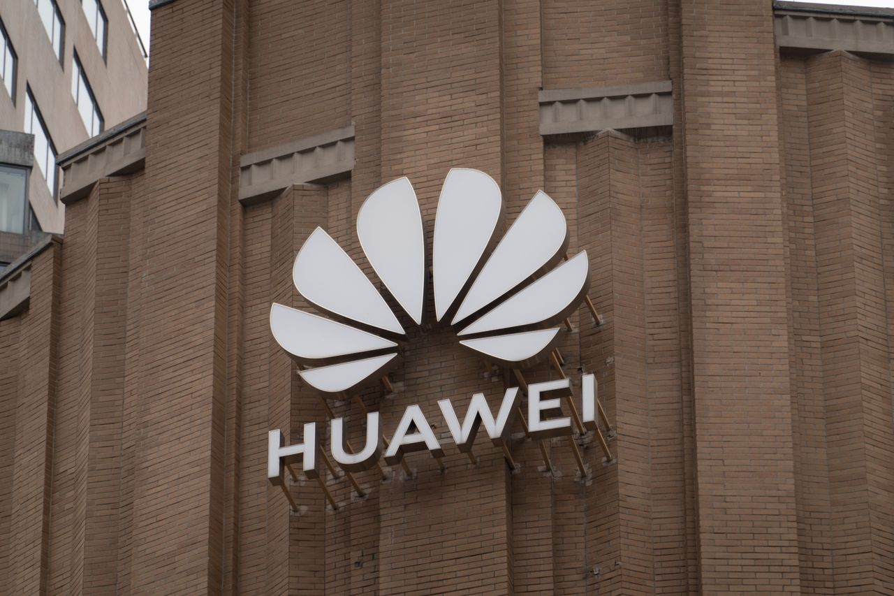 Logo of Huawei on the company&amp;#039;s flagship store in Shanghai. 