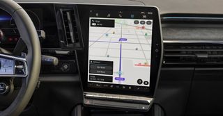 waze running on renaul infotainment screen via android automotive
