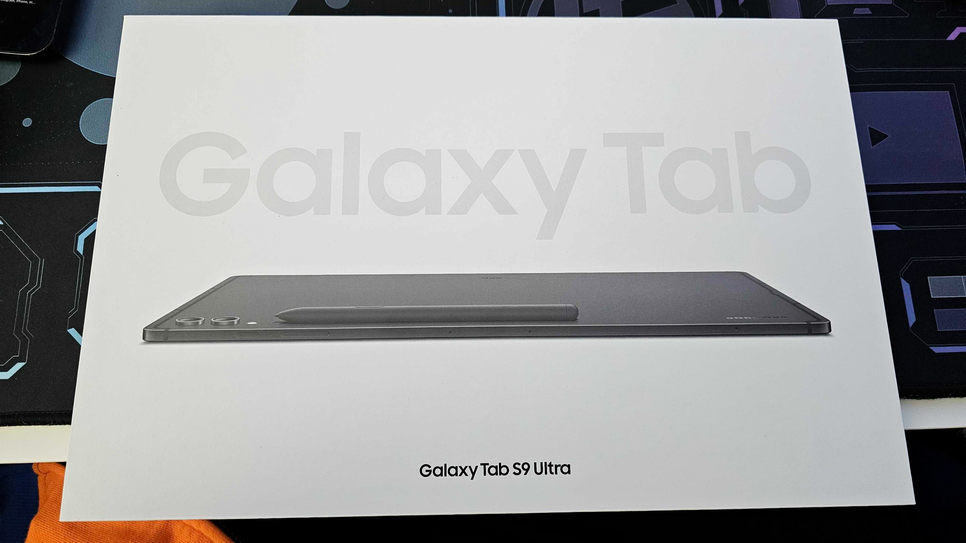 Samsung Galaxy Tab S9 Ultra pacakging on desk
